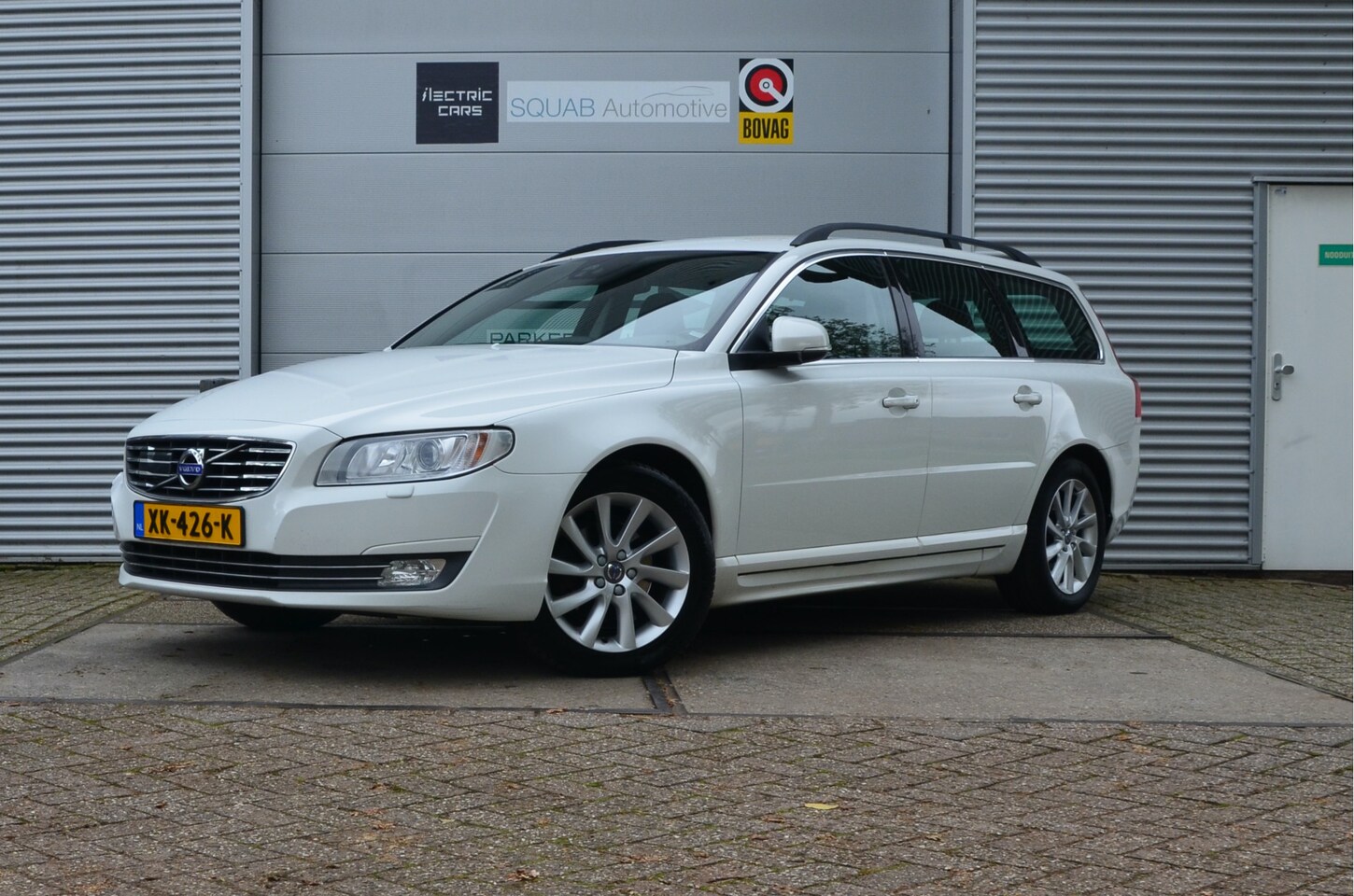 Volvo V70 - 2.0 T5 Inscription Edition Trekhaak (1.800kg), CNG, Leder - AutoWereld.nl