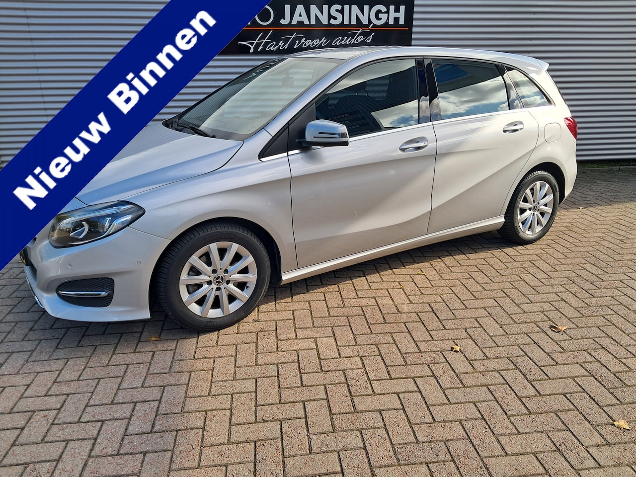 Mercedes-Benz B-klasse - 180 Ambition Automaat met 20.409 km !!!!! | Clima | Cruise control | Navigatie | LM Velgen - AutoWereld.nl