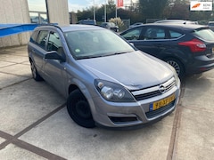 Opel Astra Wagon - 1.6 Edition rijdt goed, apk en rondom wat schade