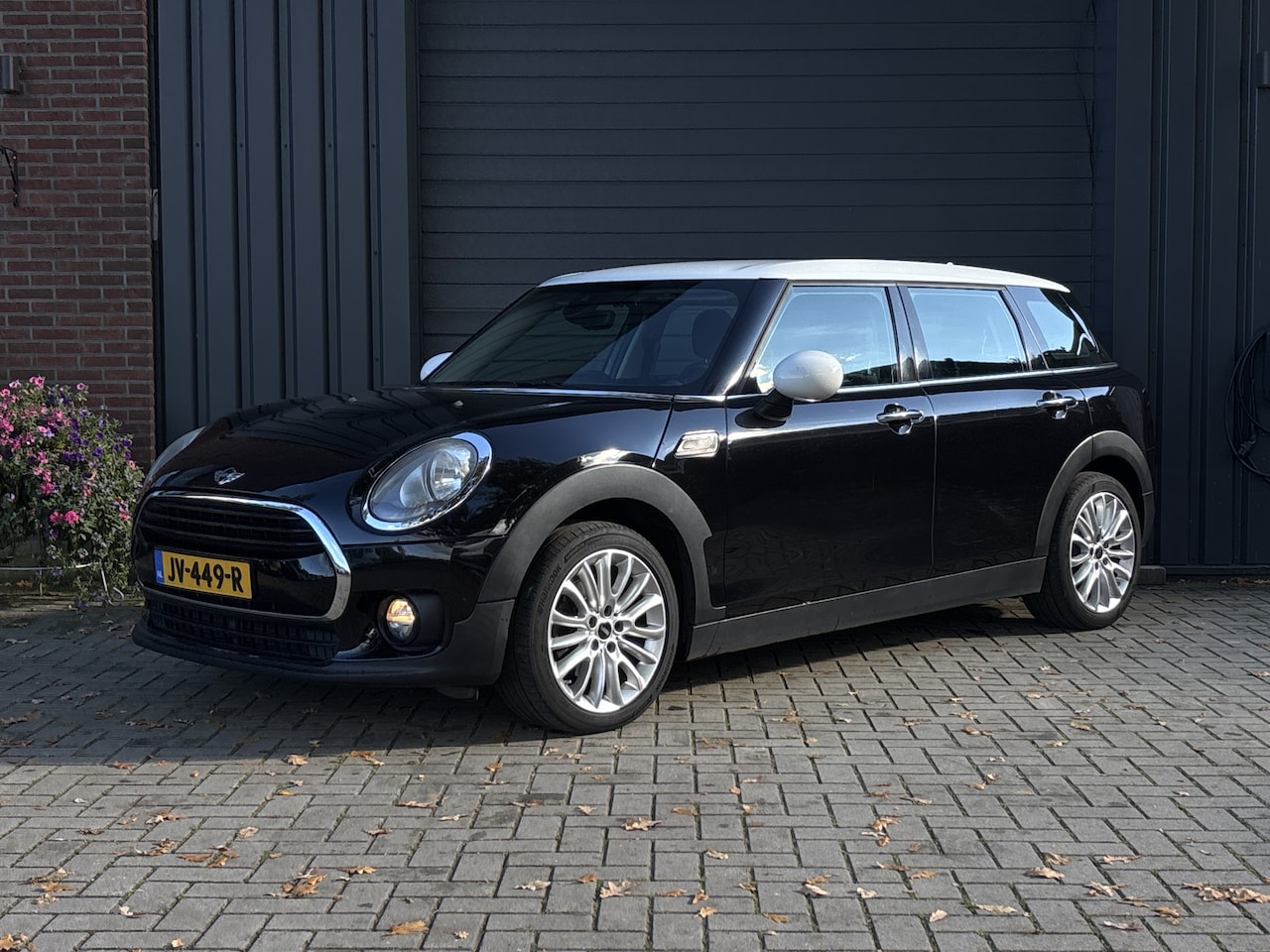 MINI Clubman - Mini 1.5 Cooper Business - Navigatie - Cruise - Parkeersensoren - - AutoWereld.nl