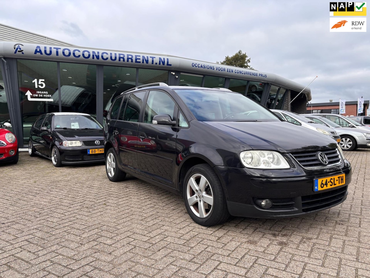 Volkswagen Touran - 2.0-16V FSI, 7p Automaat, EXPORT / HANDEL. Lees tekst. - AutoWereld.nl