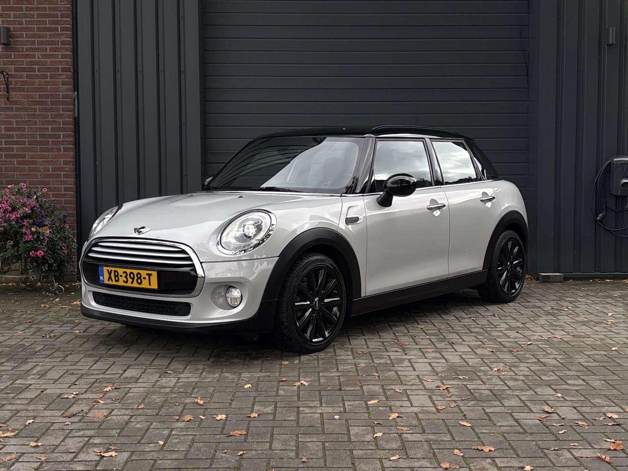 MINI Cooper - Mini 1.5 Chili Serious Business - Navigatie - Camera - Cruise - - AutoWereld.nl