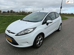 Ford Fiesta - 1.25 Limited incl gloednieuwe apk en garantie