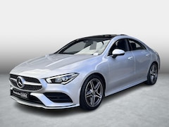 Mercedes-Benz CLA-Klasse - 180 | Panoramadak | AMG | Stoelverwarming