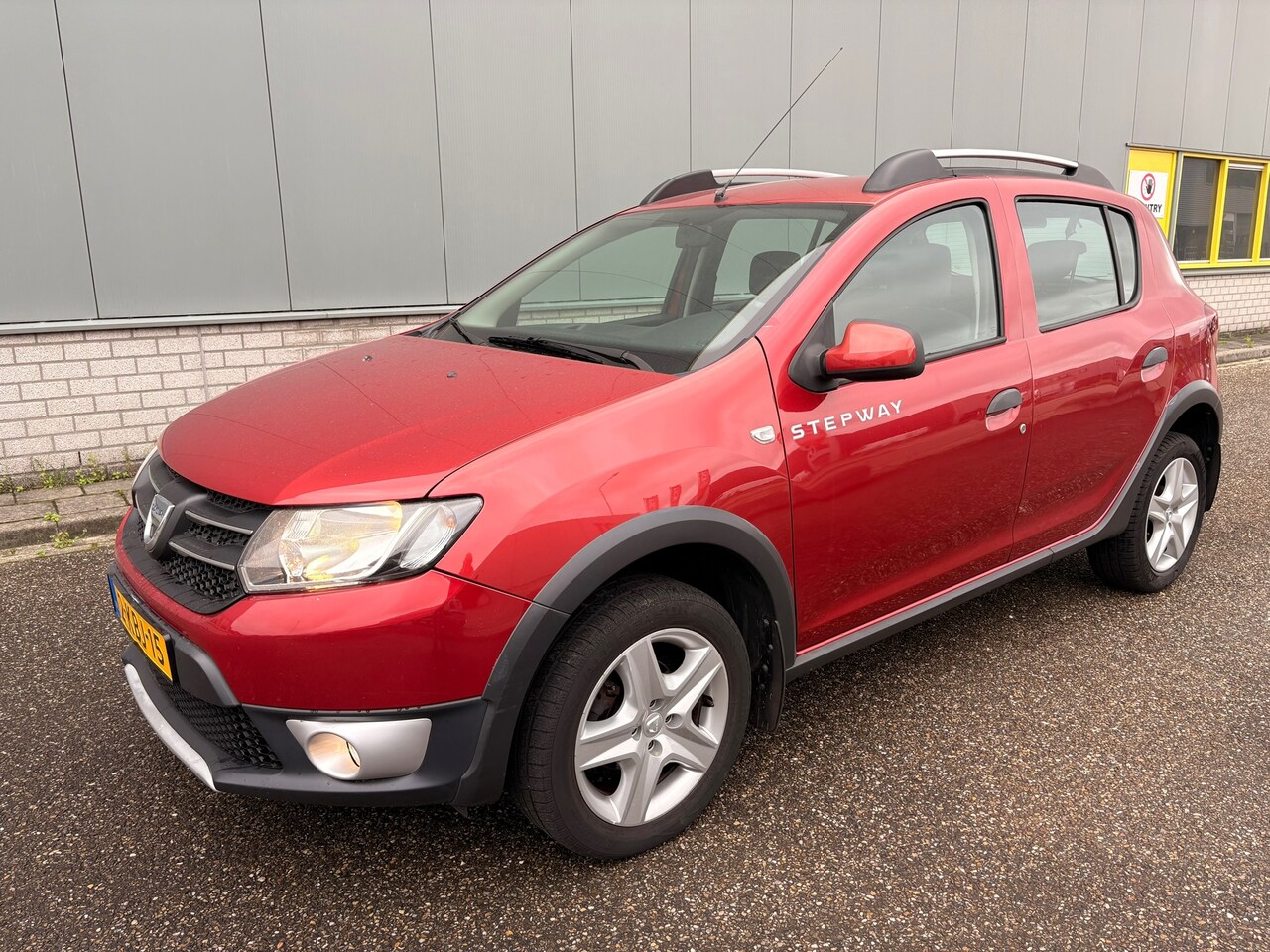 Dacia Sandero Stepway - 0.9 TCe Lauréate - AutoWereld.nl