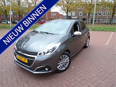 Peugeot 208 - 1.2 PureTech Signature NAVI TEL CRUISECONT APPLECARPLAY 1E EIG