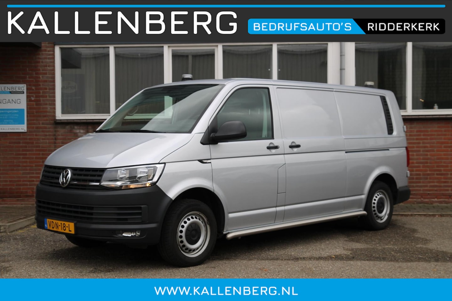 Volkswagen Transporter - 2.0 TDI DSG L2H1 Comfrotline / Automaat / Trekhaak / App connect - AutoWereld.nl