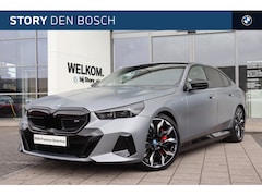 BMW i5 - M60 xDrive / Panoramadak / Trekhaak / Adaptief onderstel professional / Adaptieve LED / Pa