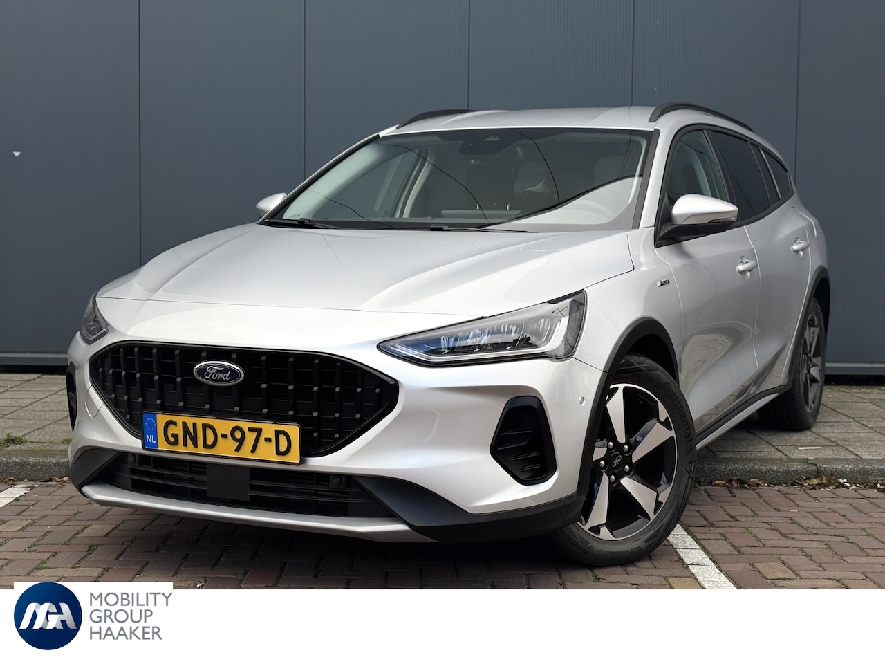 Ford Focus Wagon - 1.0 EcoBoost Hybrid Active Style | Apple-Android | Parkeercamera | Dodehoekbewaking - AutoWereld.nl