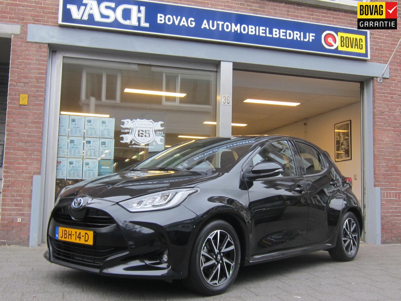 Toyota Yaris - 1.5 Hybrid Active Navigatie Rijklaar Bovaggarantie - AutoWereld.nl