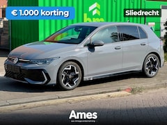Volkswagen Golf - 1.5 eTSI 150pk DSG R-Line Edition | Matrix-LED | Dodehoeksensoren | Stoelverwarming