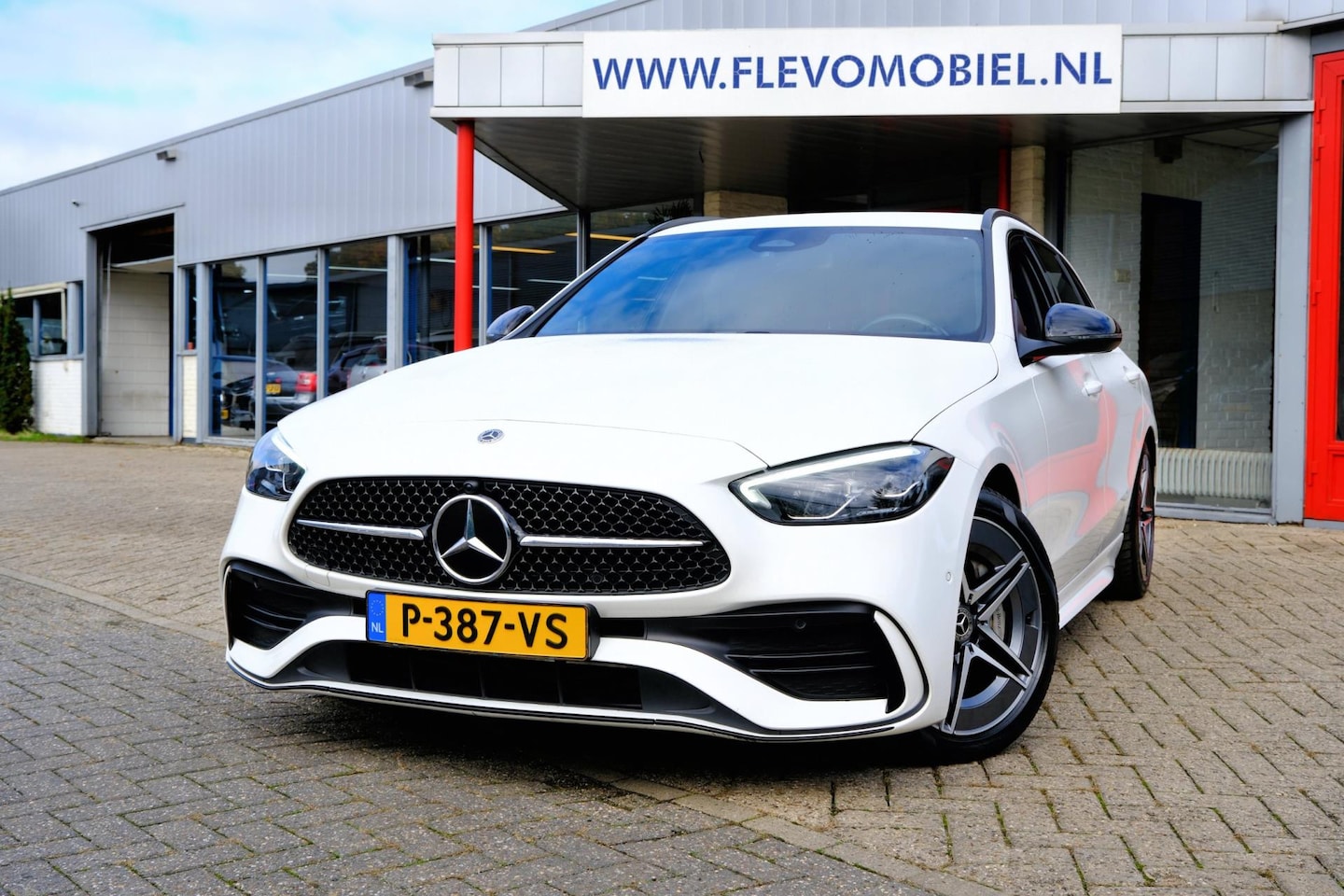 Mercedes-Benz C-klasse Estate - 180 AMG Line Aut. LED|1e Eig |Ambiance-Light|Parkassist|Burmester - AutoWereld.nl