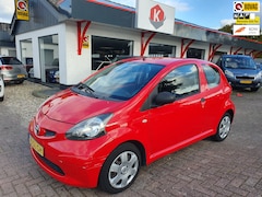 Toyota Aygo - 1.0-12V 3drs BJ 2006 NIEUWE APK