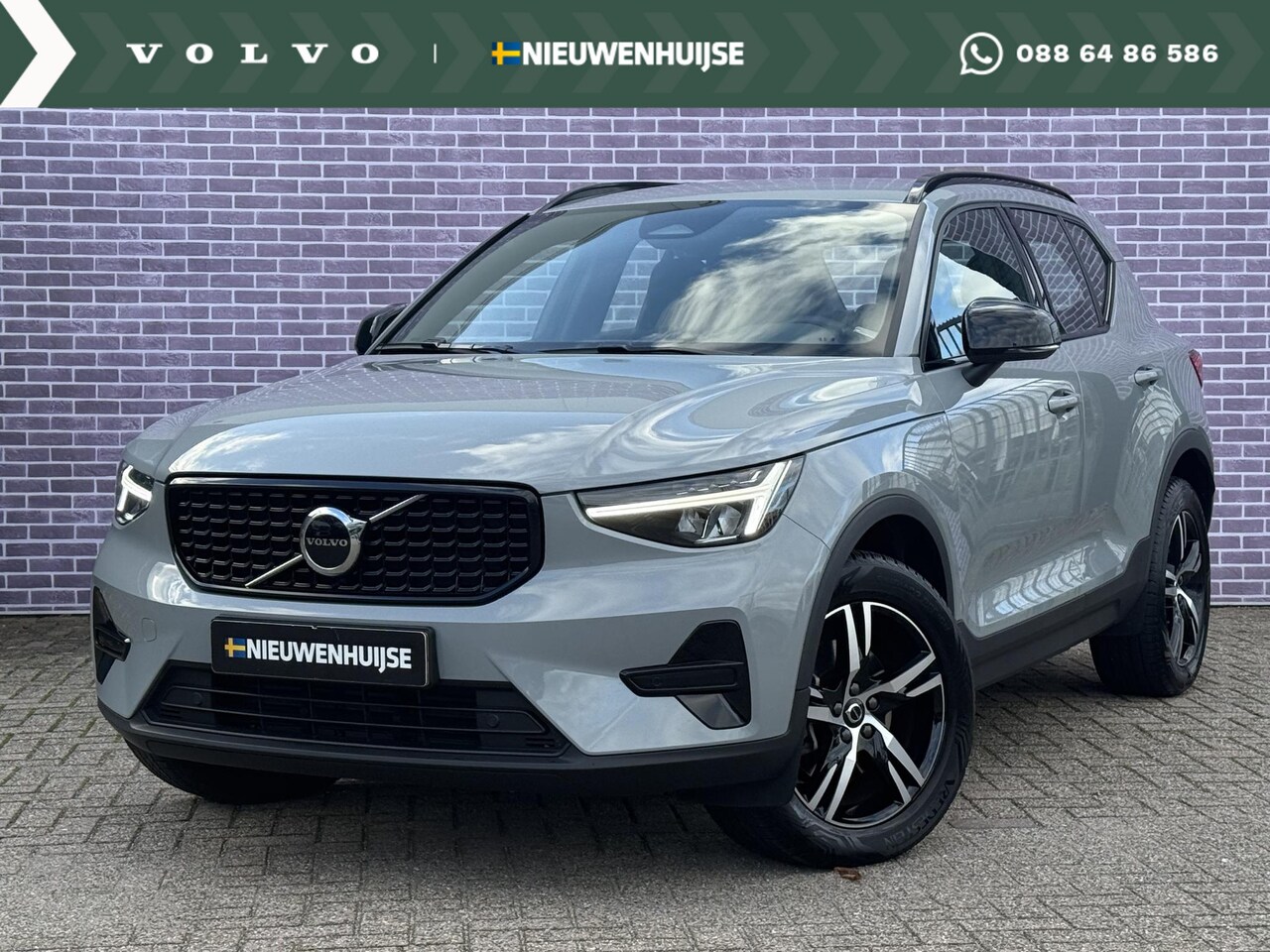 Volvo XC40 - 2.0 B4 Plus Dark | Trekhaak | Memory | Zitting verlengers | parkeersensoren vóór en achter - AutoWereld.nl