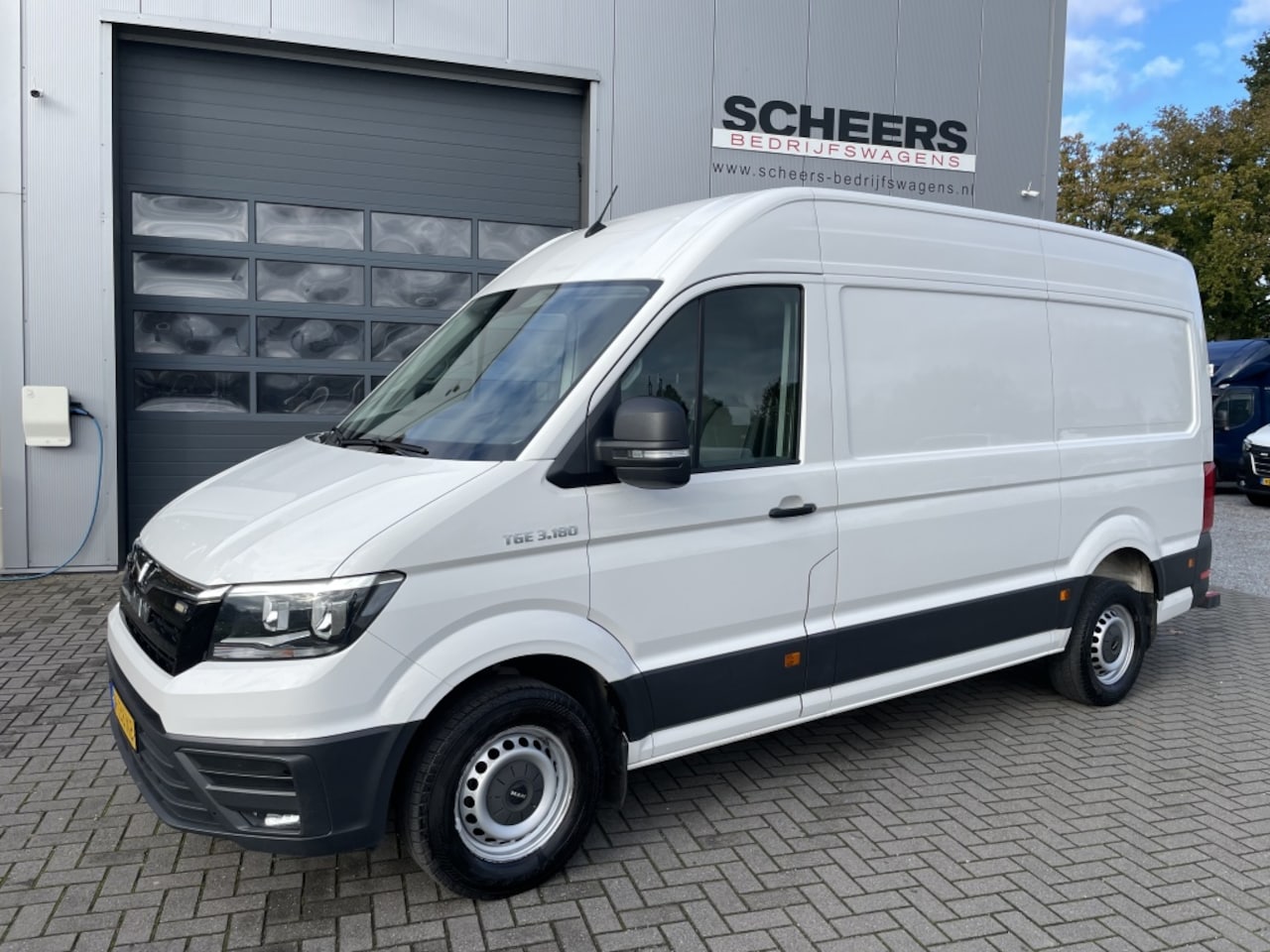 MAN TGE - 3.180 Automaat L3H3 Airco | Navigatie | Camera - AutoWereld.nl