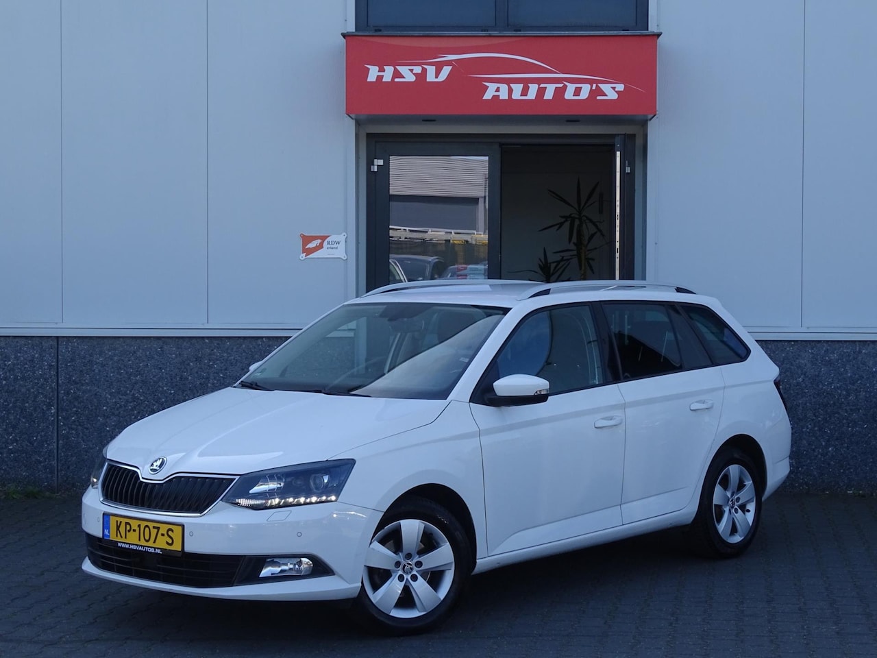 Skoda Fabia Combi - 1.2 TSI Style Business xenon navi LM - AutoWereld.nl