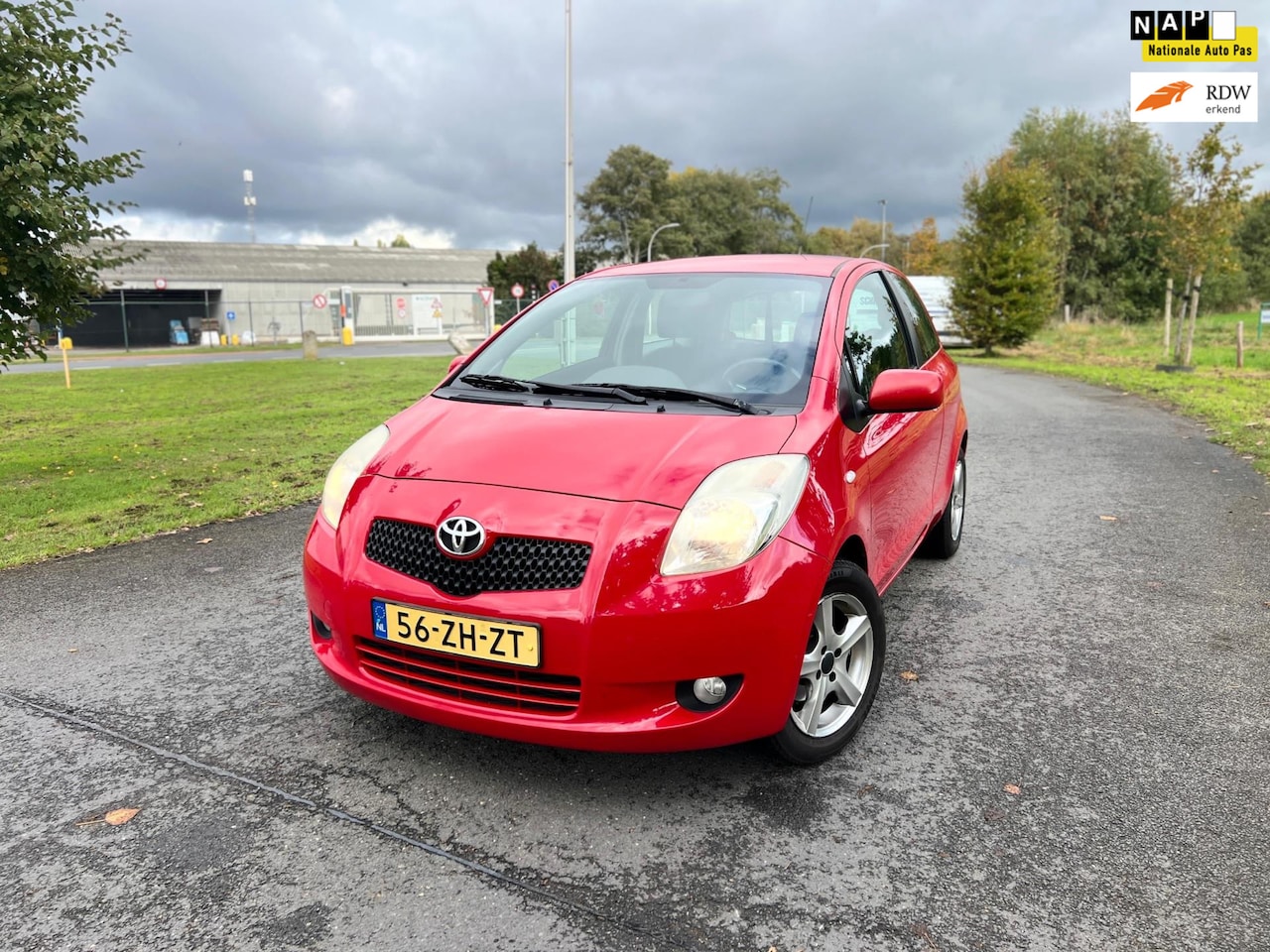 Toyota Yaris - 1.3 VVT-i Sol 1.3 VVTi Sol - AutoWereld.nl