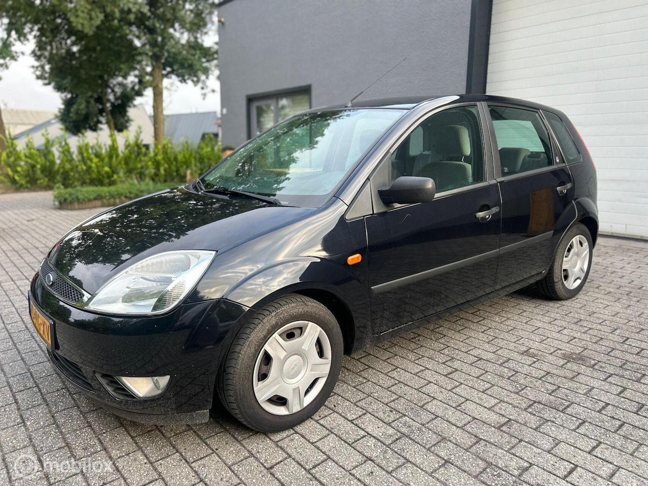 Ford Fiesta - 1.6-16V Ghia / NIEUWE KOPPELING / NETTE AUTO / - AutoWereld.nl