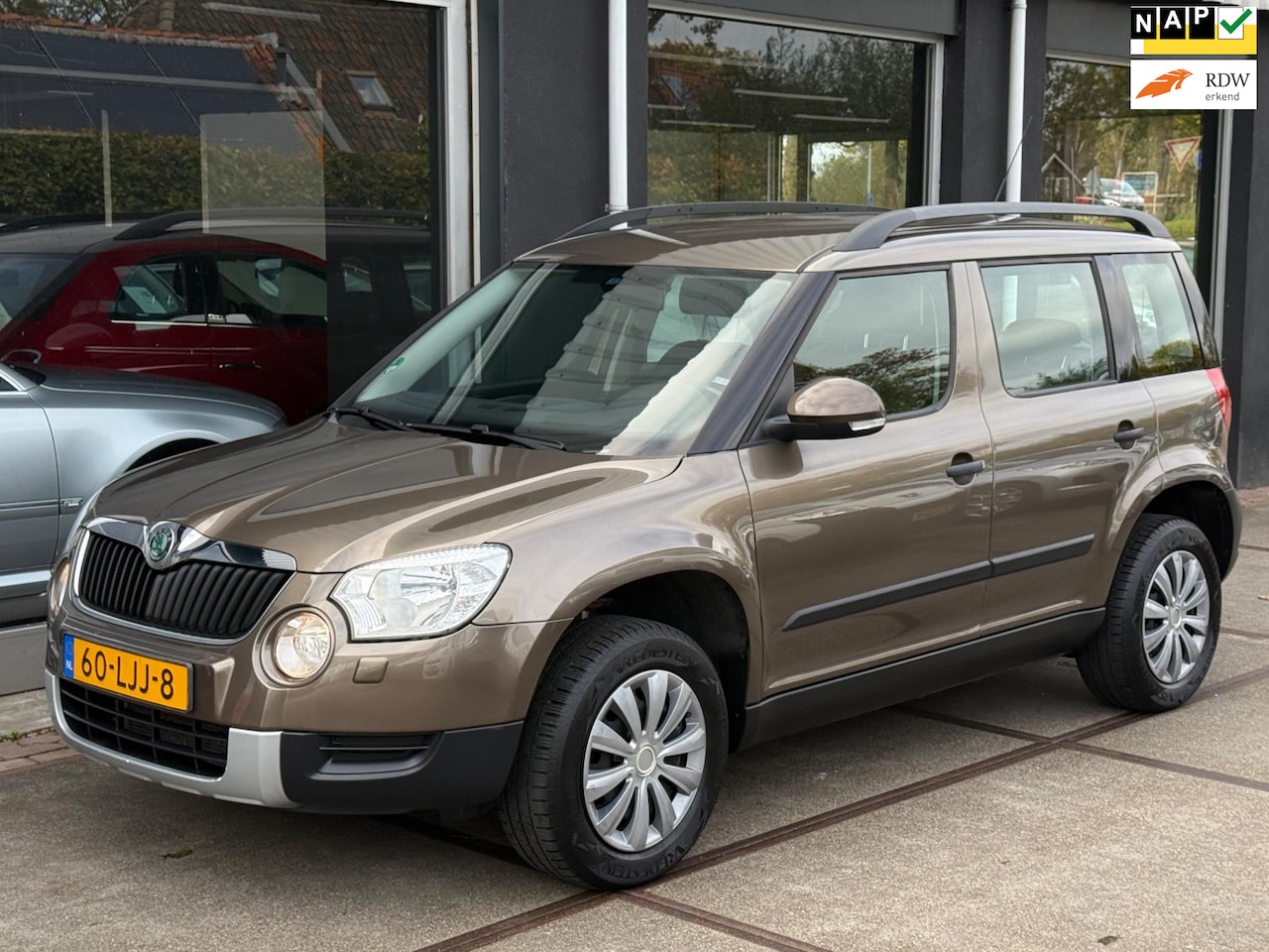 Skoda Yeti - 1.2 TSI Active Plus Airco/Elek Pakket/Cruise/NAP! - AutoWereld.nl