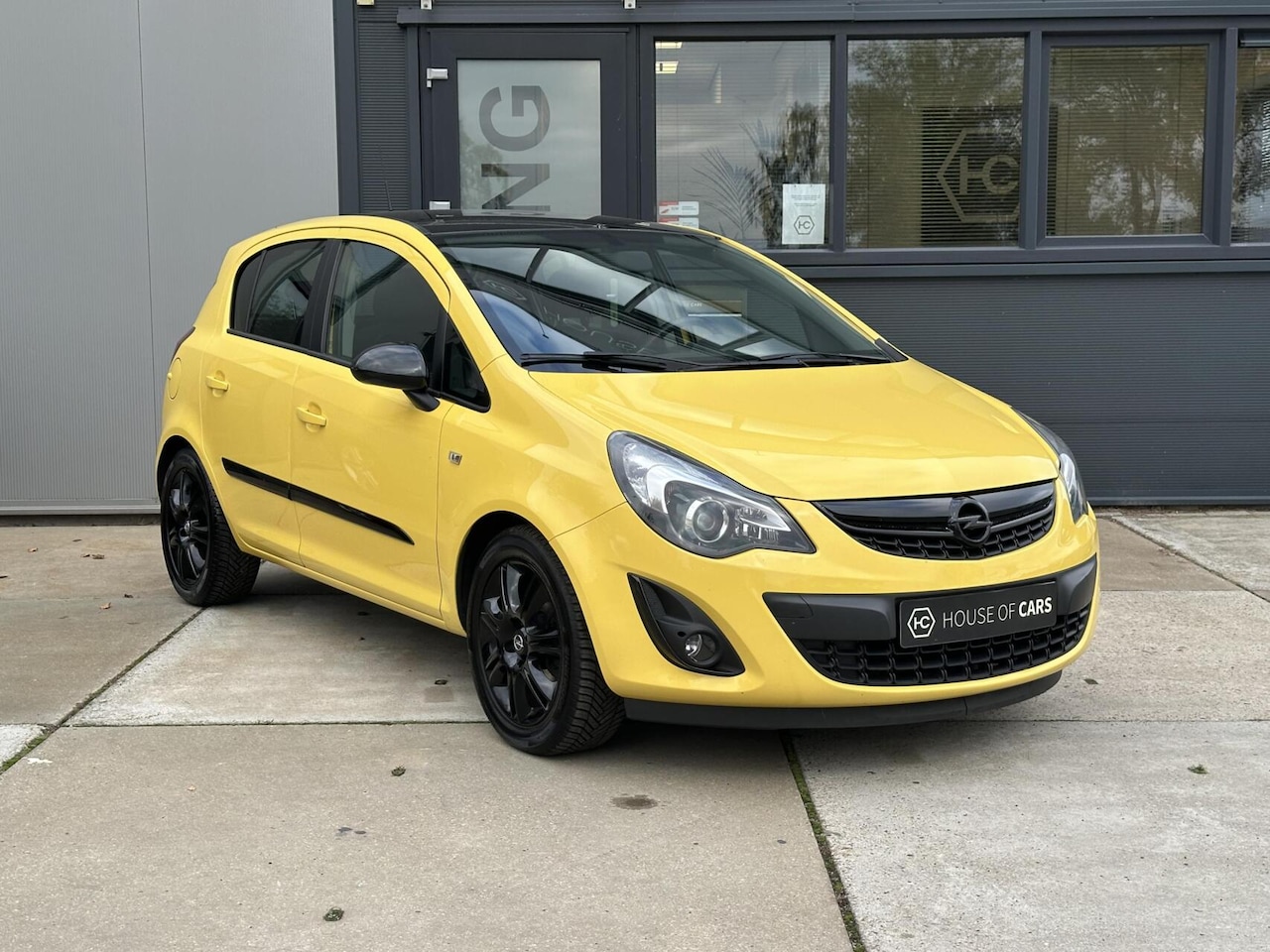 Opel Corsa - 1.4 16V Color Edition 5-Deurs Airco Cruise Navi - AutoWereld.nl