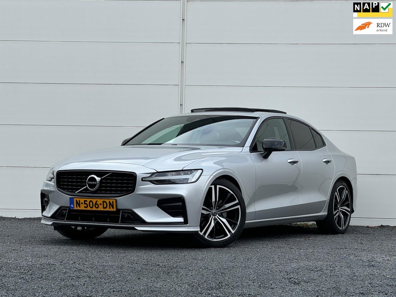 Volvo S60 - 2.0 B4 R-Design Org NL Pano Bowers&Wilkins Mem seats Leer Camera Adaptive cruise control - AutoWereld.nl