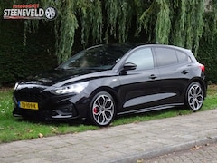 Ford Focus - 1.0 125pk ST-Line met Navi, B&O en WinterPack