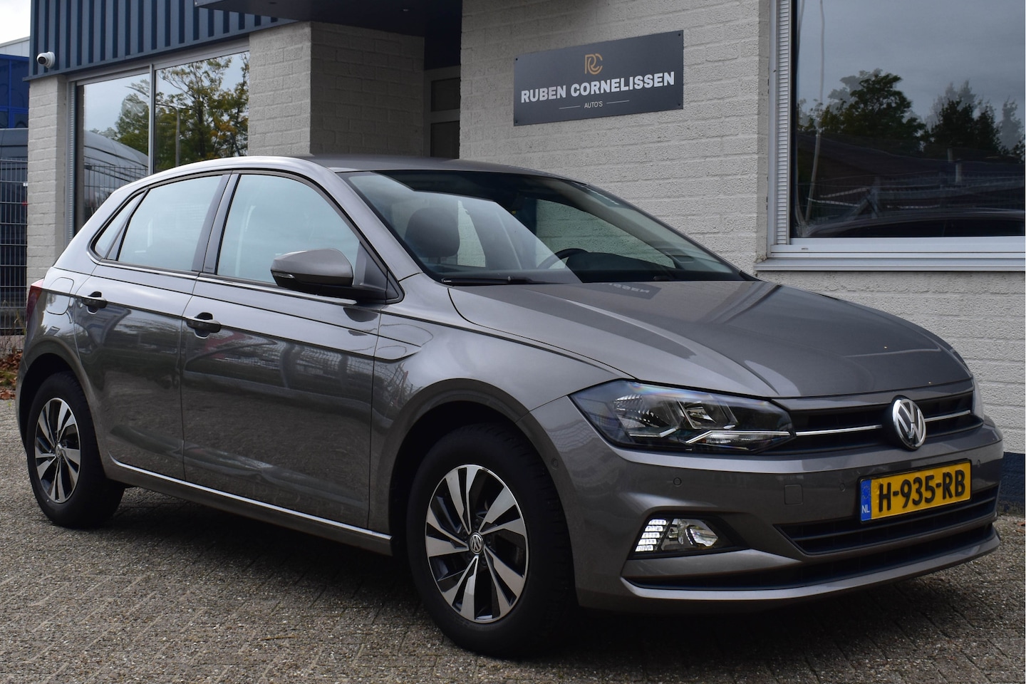Volkswagen Polo - 1.0 TSI Comfortline | Clima | Navi | Carplay | ACC | NL Auto - AutoWereld.nl