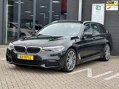 BMW 5-serie Touring - 520i High Executive/PANO-DAK/CAMERA/LEDER/NL-AUTO NAP