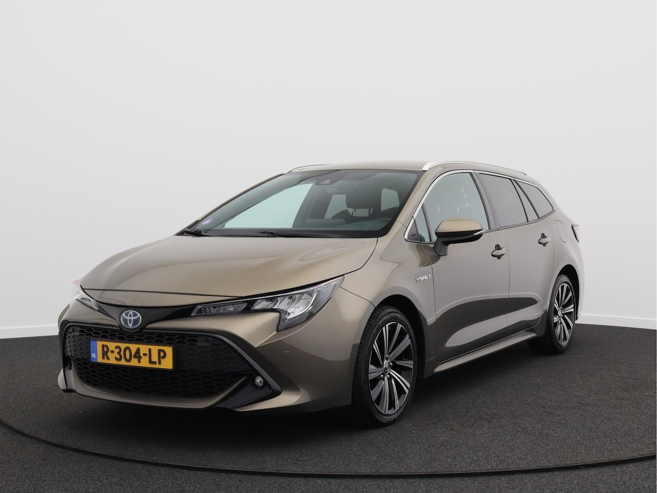 Toyota Corolla Touring Sports - 2.0 Hybrid TeamNL/ lage km/ compleet/ zeer mooi! - AutoWereld.nl