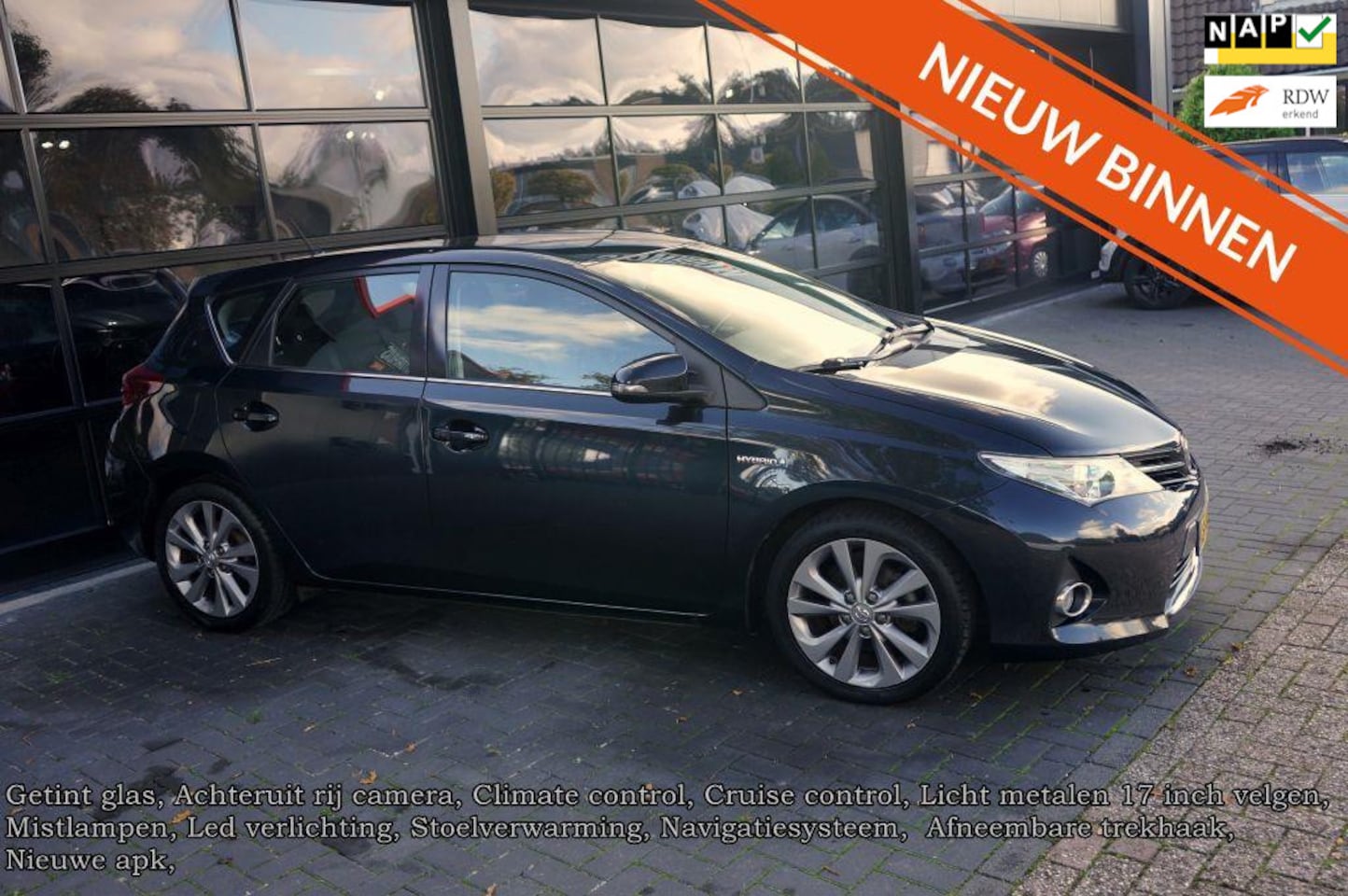 Toyota Auris - 1.8 Hybrid Dynamic 1.8 Hybrid Dynamic, Navi, CC, Clima, Camera - AutoWereld.nl
