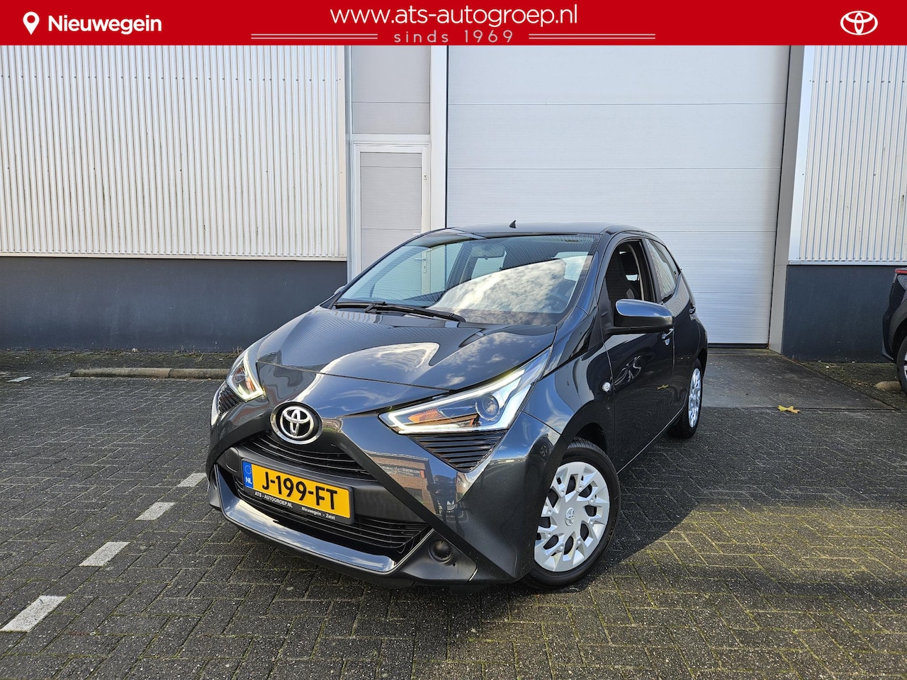 Toyota Aygo - 1.0 VVT-i x-play Apple/Android navigatie | org 43.000 KM | Eerste eigenaar en org NL | - AutoWereld.nl
