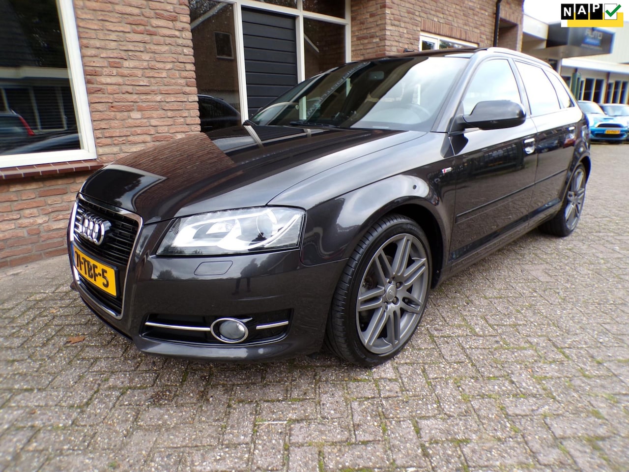 Audi A3 Sportback - 1.4 TFSI Ambition Pro Line S Automaat / Navi / Panoramadak - AutoWereld.nl