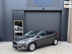 Ford Focus - 1.0 Titanium CAMERA | CLIMA | NAVI | SYNC 3 | CARPLAY | STOELVERWARMING STUURVERWARMING
