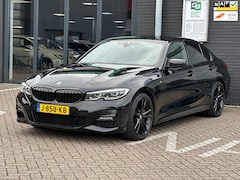 BMW 3-serie - 320i High Executive Edition/1STE EIG/CAMERA/LEDER/NAVI/NL-AUTO NAP