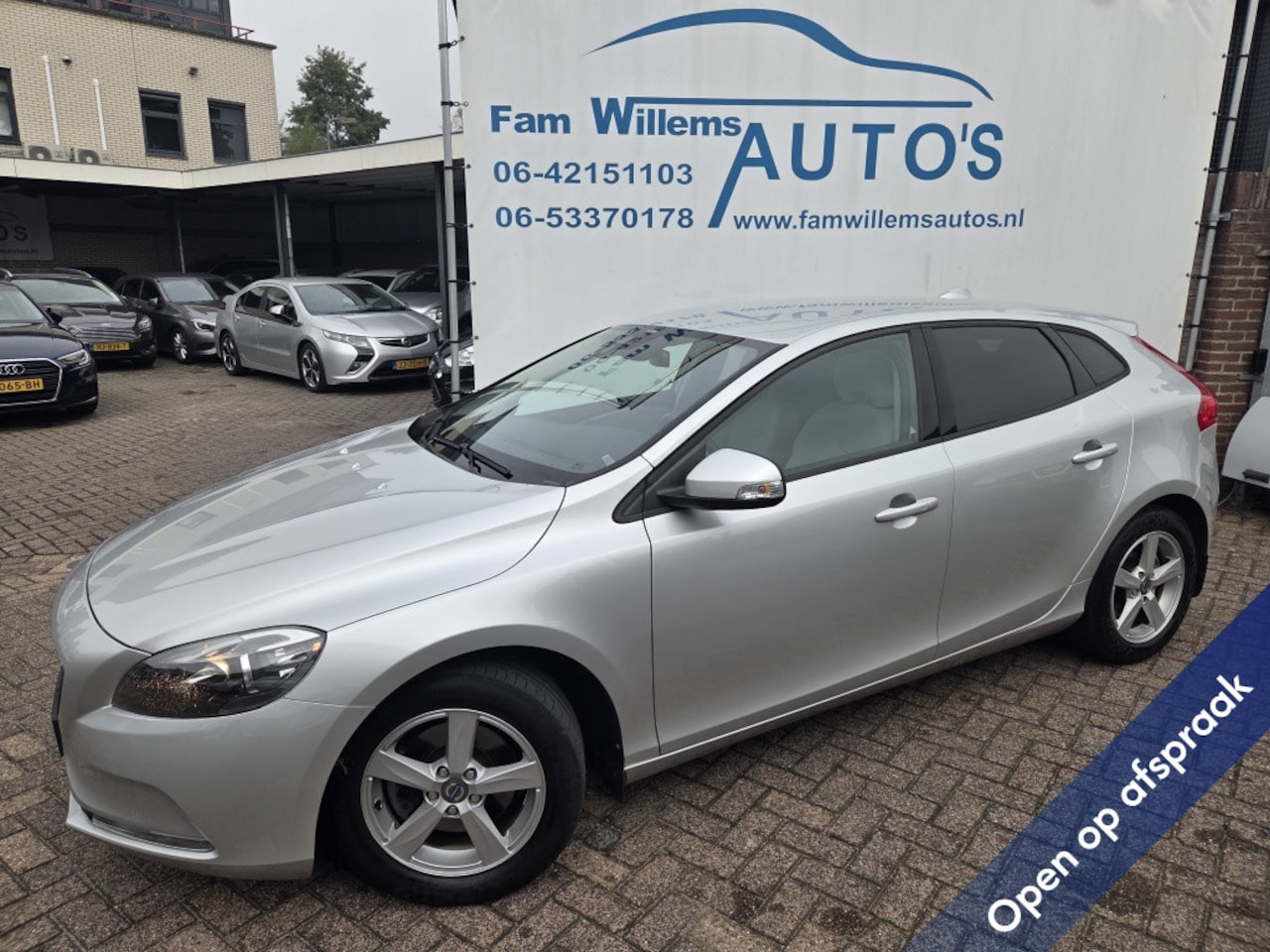 Volvo V40 - 1.6 T3 Kinetic 1.6 T3 Kinetic - AutoWereld.nl