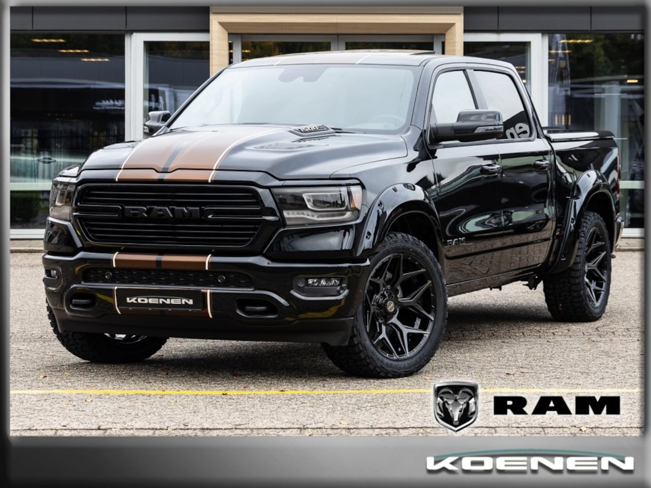 Dodge Ram Pick Up - 5.7 V8 4x4 Aut. Laramie Sport Automaat LPG G3/ PANO/ LEER/ LPG/NIGHT/ BPM VRIJ - AutoWereld.nl