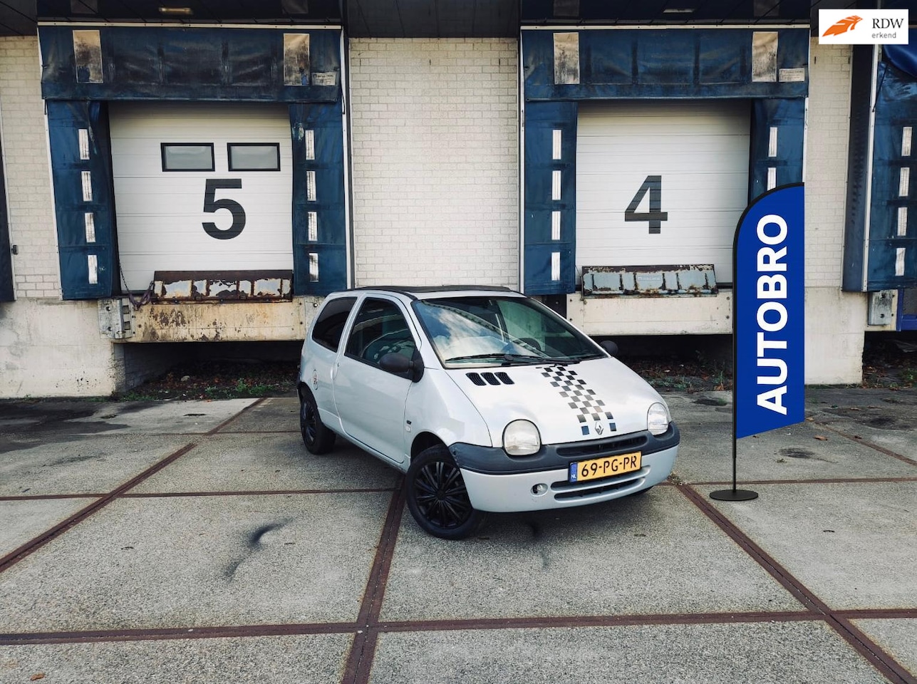 Renault Twingo - 1.2-16V Lazuli 1.2-16V Lazuli ( Schuif DAK+NAP+Nette AUTO ) - AutoWereld.nl