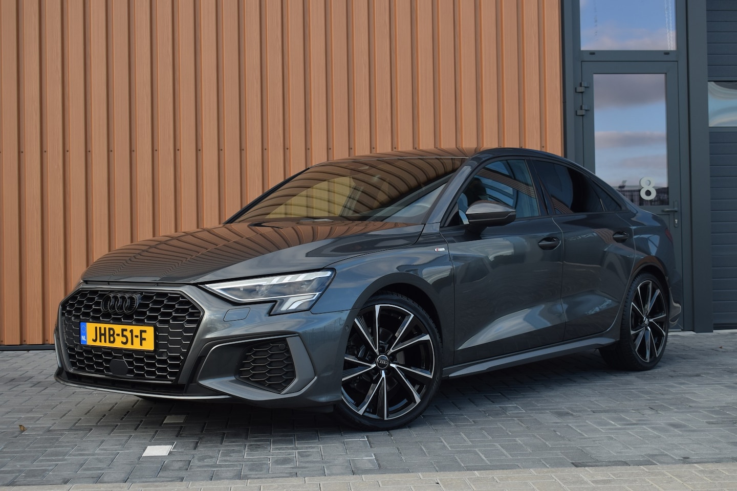 Audi A3 Limousine - 35 TFSI 150pk S-tronic S-line - AutoWereld.nl