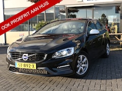 Volvo V60 - 2.0 T4 Business Sport R-Design TREKHAAK 191 PK