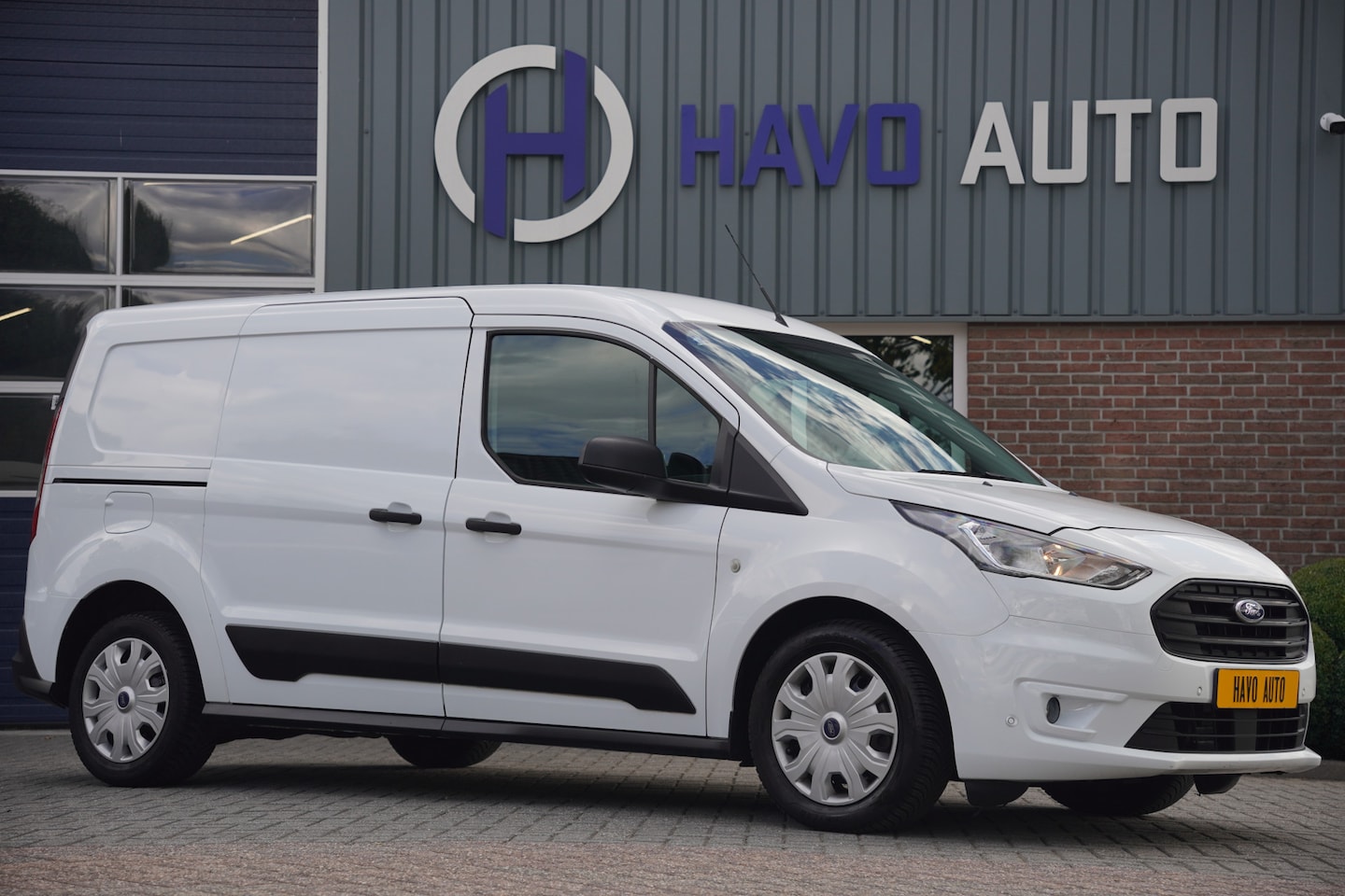 Ford Transit Connect - 1.0 Benzine L2, AIRCO, 3-ZITS, BTW-VRIJ / MARGE - AutoWereld.nl