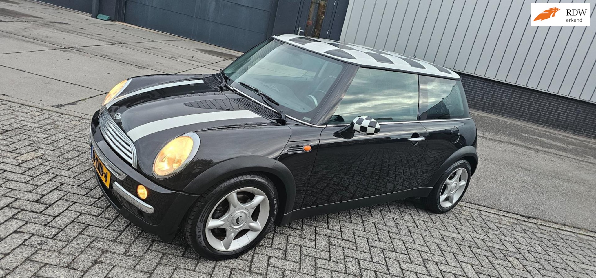 MINI Cooper - Mini 1.6 airco velgen boekjes cylinderkop defect - AutoWereld.nl
