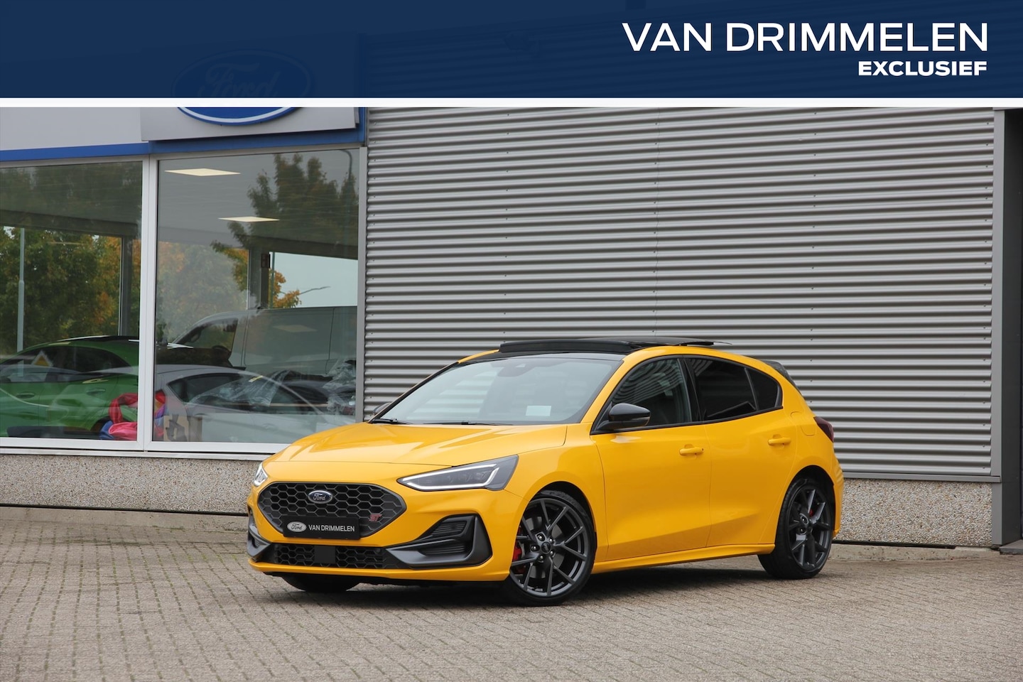Ford Focus - 2.3 EcoBoost 280pk Aut ST-3 | Automaat | Panoramadak | AGR-Seats | Exclusieve wrap - AutoWereld.nl