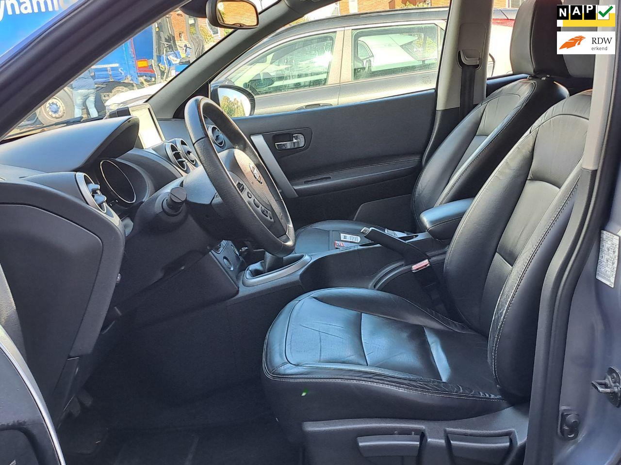 Nissan Qashqai - €4250,-2.0 Tekna Premium Navi Panodak Trekhaak - AutoWereld.nl