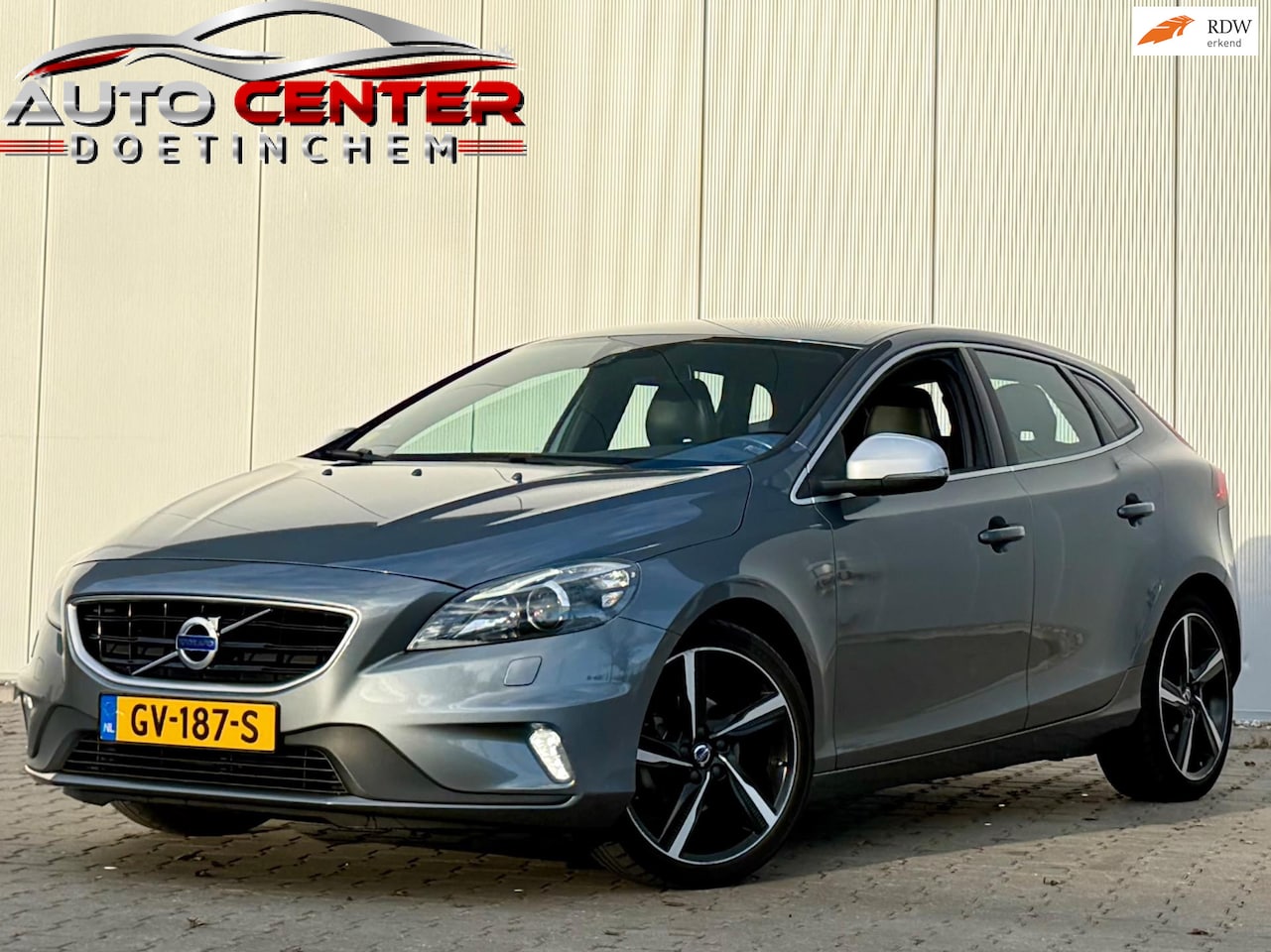 Volvo V40 - 2.0 D2 R-Design Business StoelV Led - AutoWereld.nl