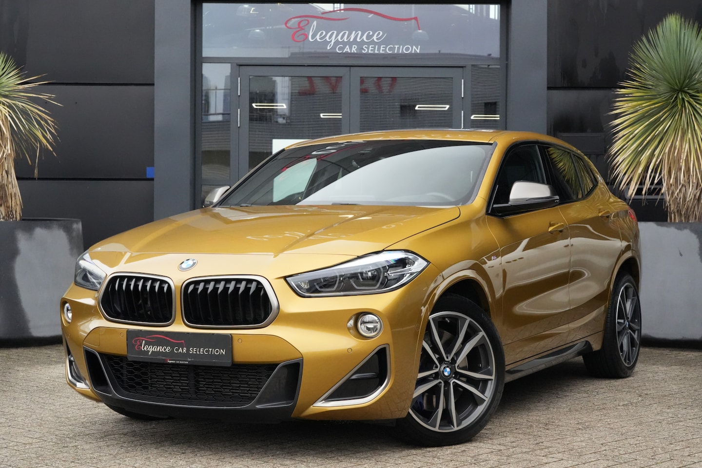 BMW X2 - M35i High Executive Edition 306pk Panoramadak/Stoelverwarming/HarmanKardon - AutoWereld.nl