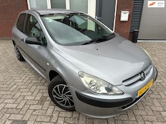 Peugeot 307 - 1.4-16V XR