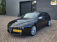 Alfa Romeo 159 Sportwagon - 3.2 JTS Q4 Q-tronic TI Full Option