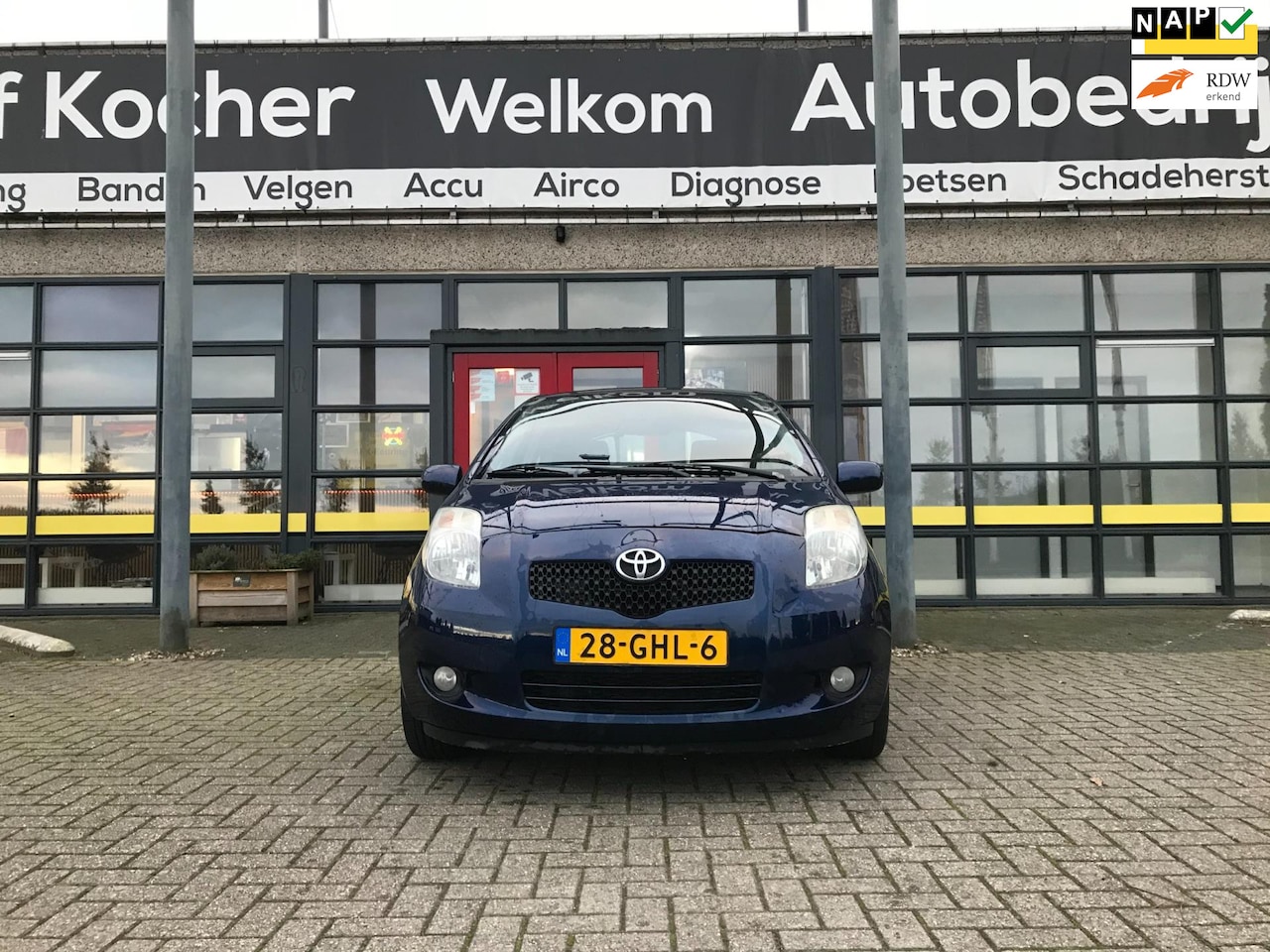 Toyota Yaris - 1.3 VVT-i Sol 1.3 VVTi Sol - AutoWereld.nl