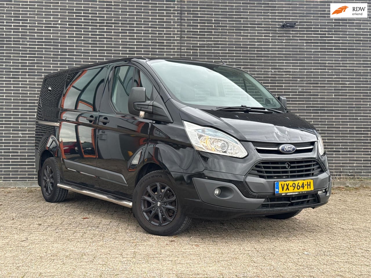 Ford Transit Custom - 290 2.2 TDCI L1H1 Trend DC 290 2.2 TDCI L1H1 Trend DC Airco, Cruise, Apk! - AutoWereld.nl