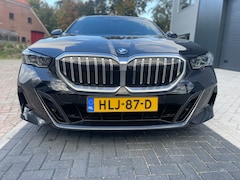 BMW 5-serie Touring - 530e xDrive M Sport | Driving Ass. Plus | Keyless |half Leder | 360 ca